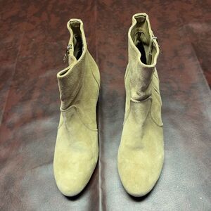 Antonio Melani tan suede wedge hill‎ boots booties, size 9